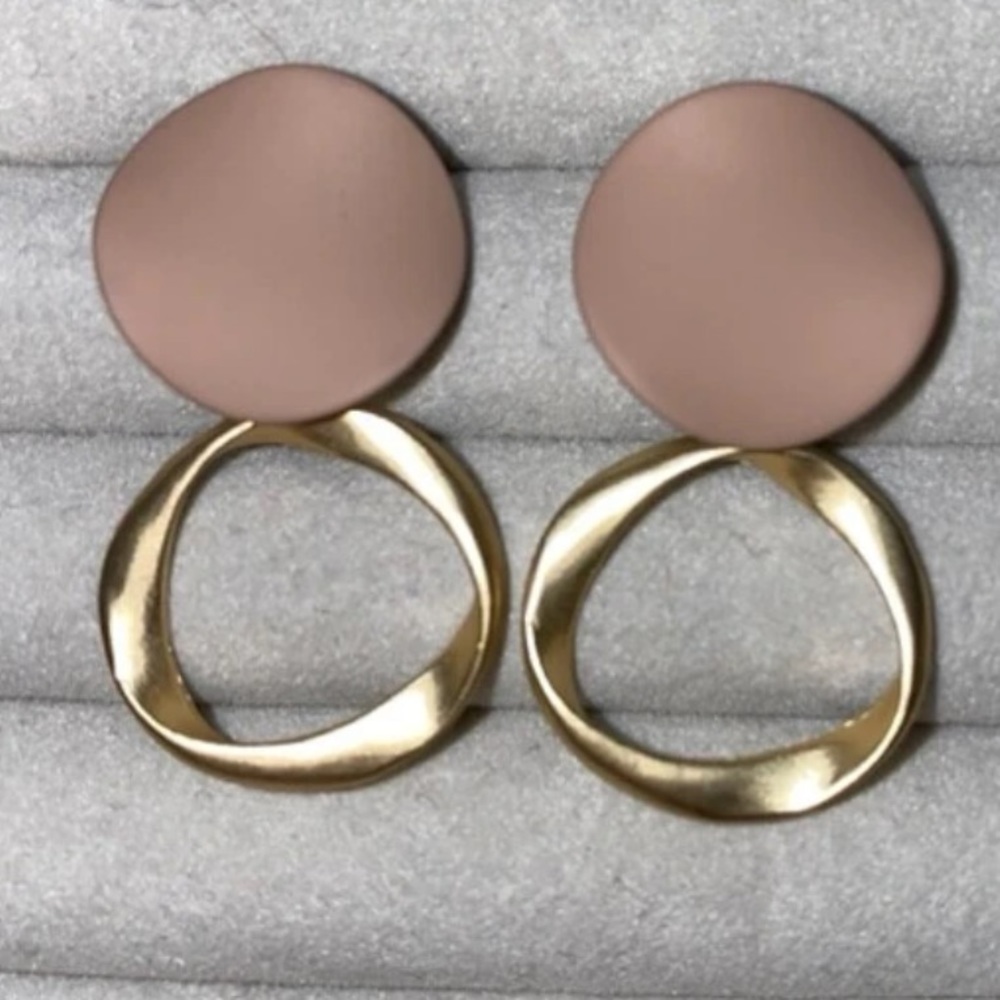 NWT Boutique Earrings Mauve & Gold Minimalist Geometric Bold